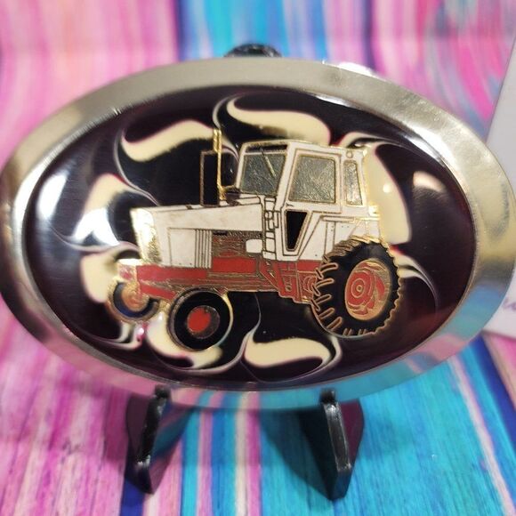 Unknown Brand Tractor on Red Epoxy Belt Buckle - Picture 2 of 6